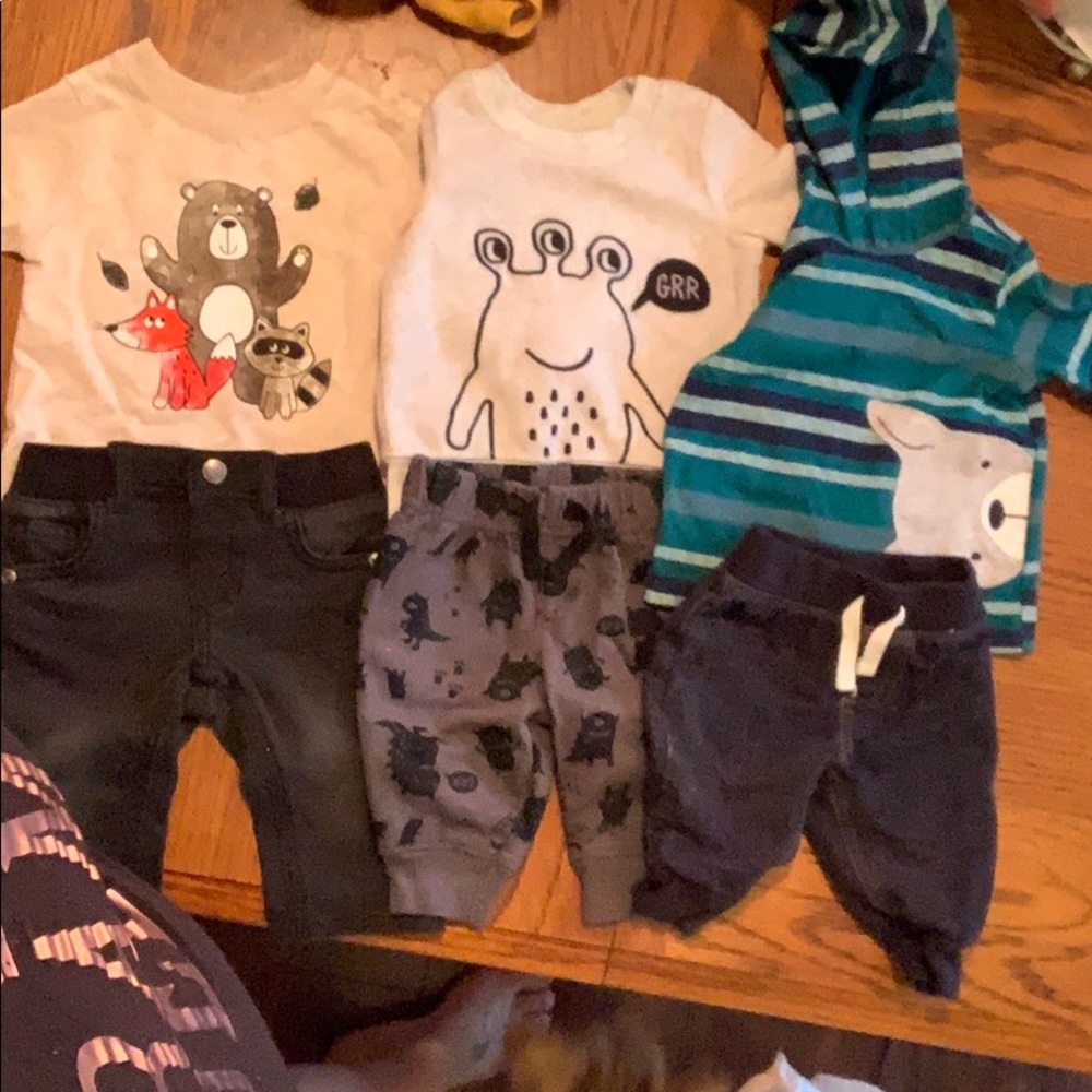 Bundle of 3 gently used 0-3 month boy outfits